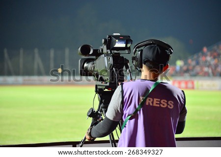 SISAKET THAILAND-APRIL 4: Cameraman during Thai Premier League between Sisaket FC and Thai Port FC at Sri Nakhon Lamduan Stadium on April 4,2015,Thailand