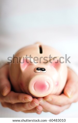 save money with your financial piggy bank