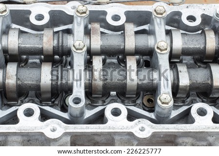 cylinder head and curved shaft, broken engine car parts