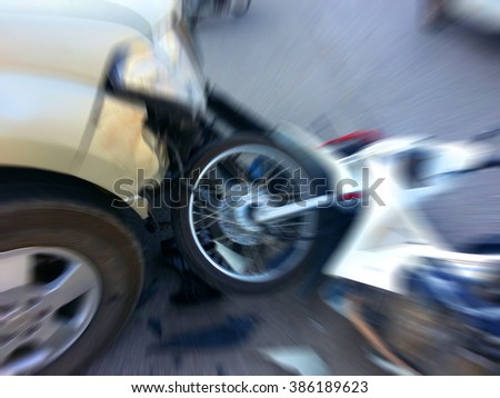 Pickup crashes motorcycle on the road