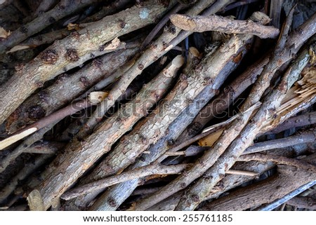 Pile of wood on diagonal direction / Pile of wood