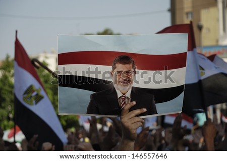 Cairo - June 21: \'El Wasat\' Party Raise Signs Against Violence In Rabaa El-Adawya Gather In Nasr City To Support The President Morsi In The Event Titled &Quot;No To Violence&Quot;. Cairo, Egypt On June 21, 2013