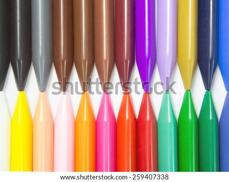 full color crayon horizontal head to head