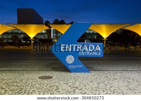 LISBON, PORTUGAL - OCTOBER 24 2014: Indication for the entrance of Lisbon Aquarium on the Aquarium square in Lisbon at night