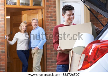 Adult Son Moving Out Of Parent\'s Home