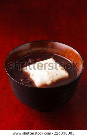 rice cake with sweet red beans