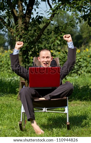 Man Businessman working outdoors, as freelanser and have fun