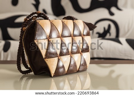 bag made from coconut shells, artisan, ethnic crafts