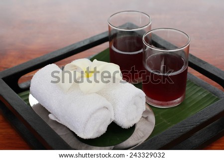 Roselle juice and cold towels, welcome drink in the hotel