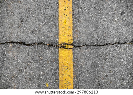 Crack on line yellow road texture background