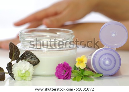 Cosmetic cream for the concern about the skin