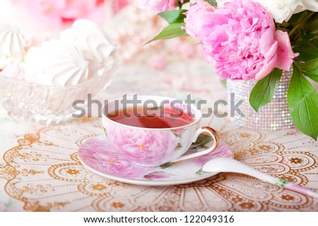 Tea in the Shabby Chic style