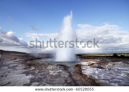 Eruption of Stokkur geyser - famous natural touristic attraction of Iceland in Geysir area