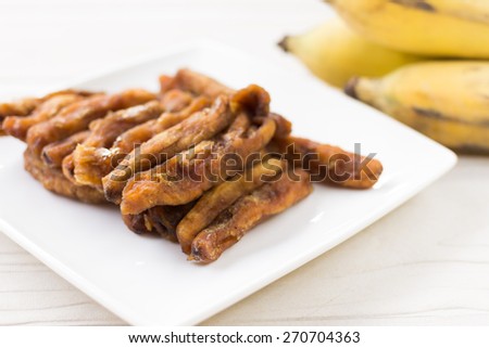 A banch of bananas  and  dry banana