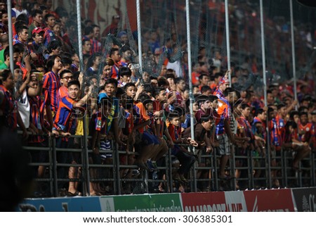 BANGKOK THAILAND- JULY 29 :Unidentified fans of Thai Port Fc supporters during during Chang FA Cup 2015 between Thai Port Fc and TOT S.C. at PAT Stadium on July 29,2015 in Bangkok Thailand