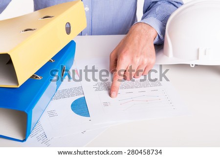 Reading the report of the working - office