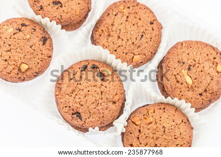 Dessert : Chocolate chips and cashew nut cookies on white background