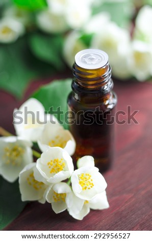 Essential jasmine oil
