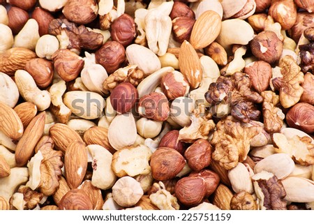 Mixture of almonds, hazelnuts, walnuts, cashews and pistachios