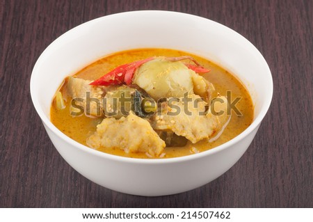 green curry with fish balls