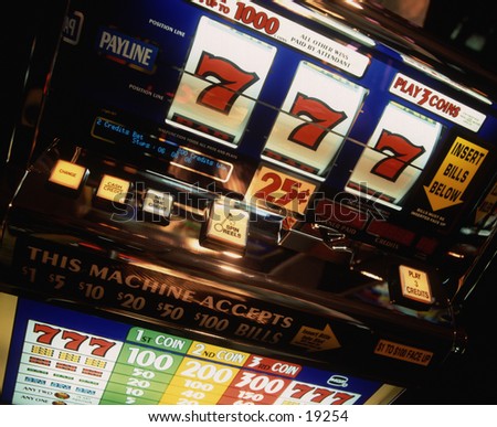 Slot machine with winning 777.