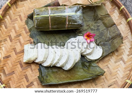 Pork and flowers on banana leaves, (gio heo, gio lon, vietnam food)