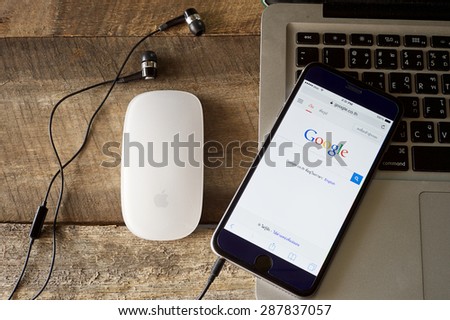 CHIANGMAI, THAILAND -JUNE 16, 2015:Photo of  new Apple iPhone 6 Plus  smartphone device open google application.