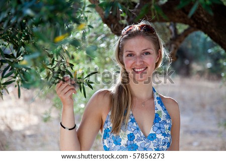 [Obrazek: stock-photo-young-caucasian-woman-with-o...856273.jpg]