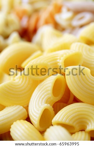 Cooked macaroni