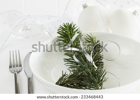 White Christmas dinner table