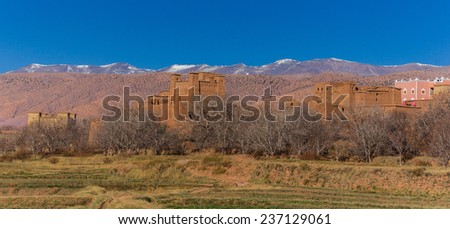 A \'castle\' in Morocco. These kind of castles are build by very large families with over 40 people. Alemdoun village ValleÃ?Â© des Roses in Morocco.