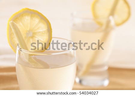 chilled ginger lemon drink.