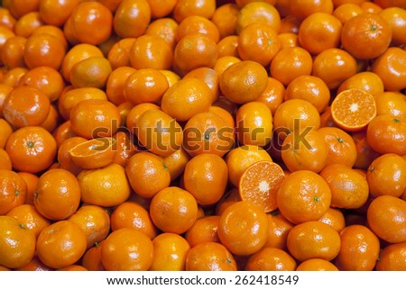 real organic mandarin fruits at stall