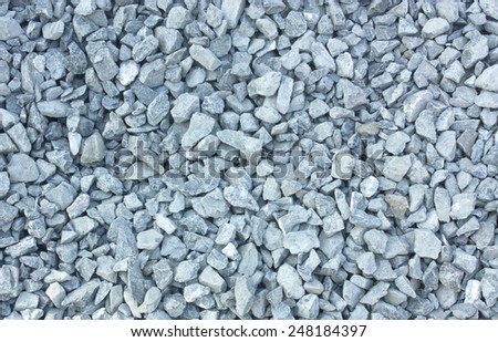 Gravel and cement the stones used in the construction of a solid form of a pointed edge can be attached to the well when it is mixed with cement mortar with natural beauty.