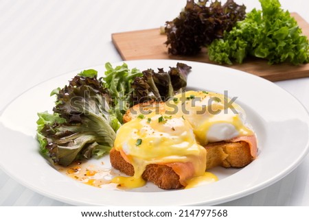Eggs Benedict with Bacon + Hollandaise Sauce + Green Salad
