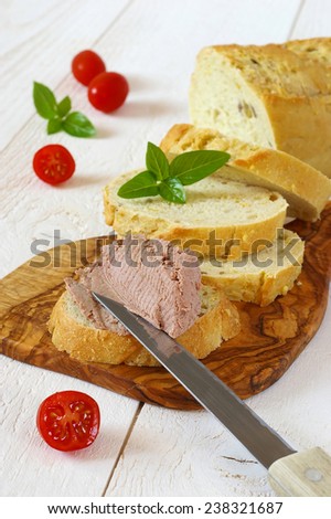 Hearty Lunch: French maize bread, pate and three tomatoes