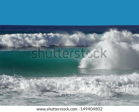 surf at polihale beach, kauai, hawaii
