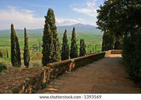 Walk with a view on Tuscany landscape