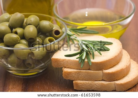 bread and olive oil - delicious snack
