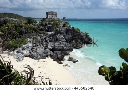 Mayan temple at Tulum near Cancun,Tulum, Mayan Riviera, Caribbean sea, Mexico