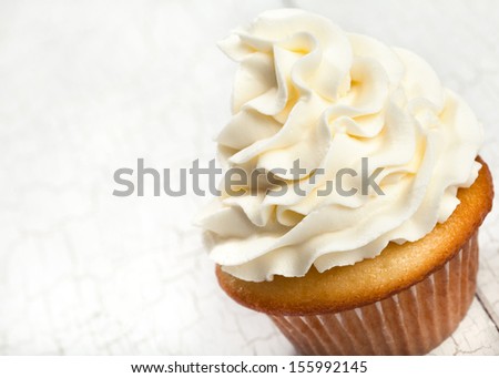 Gourmet Vanilla Cupcake