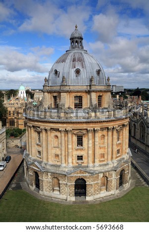 The landmark Radcliffe Camera reading room of the University\'s Bodleian Library in central Oxford, England