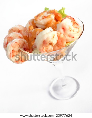 A prawn cocktail in a glass, with salad and thousand island dressing