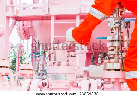 Ball valve that control crude oil in to separator
