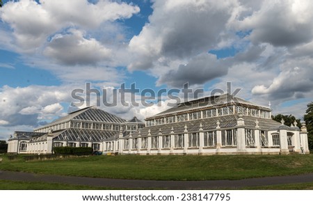 Kew gardens (London), view of the victorian temperate house
