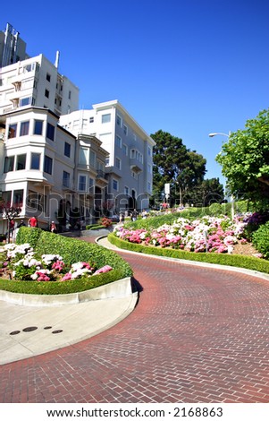 View of Lombard Street, the crookedest street in the world, San Francisco, California