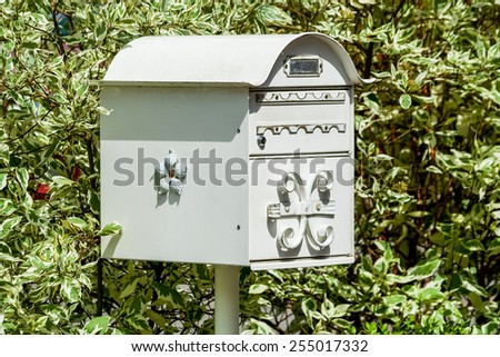 Shabby chic mail box