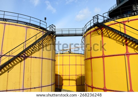 Oil Tank with iron Stairs