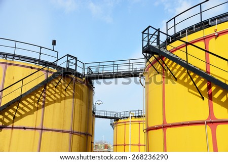 Oil Tank with iron Stairs