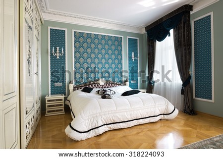 MOSCOW, RUSSIA - 5 AUGUST 2014: The interior of beautiful apartment in baroque interior design.